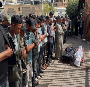 وداع وتشييع جثمان الشهيد أحمد عبد السلام أبو شاب في خان يونس جنوب قطاع غزة